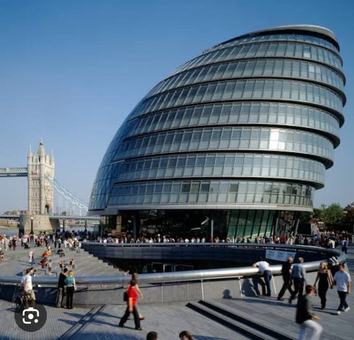 1 London City Hall