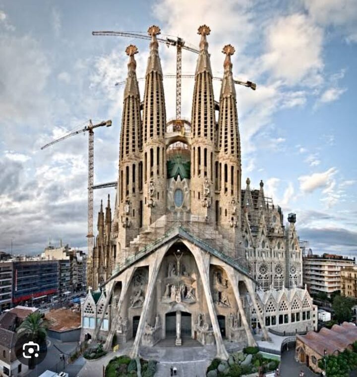 1 Sagrada Família church (Barcelona, Spain)