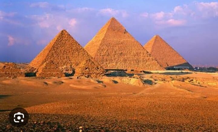 2 GIZA pyramid complex 2 GIZA pyramid complex