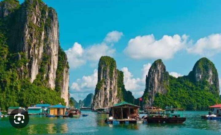 2 Ha Long Bay, Vietnam 2 Ha Long Bay, Vietnam