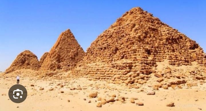 2 Nuri pyramids 2 Nuri pyramids