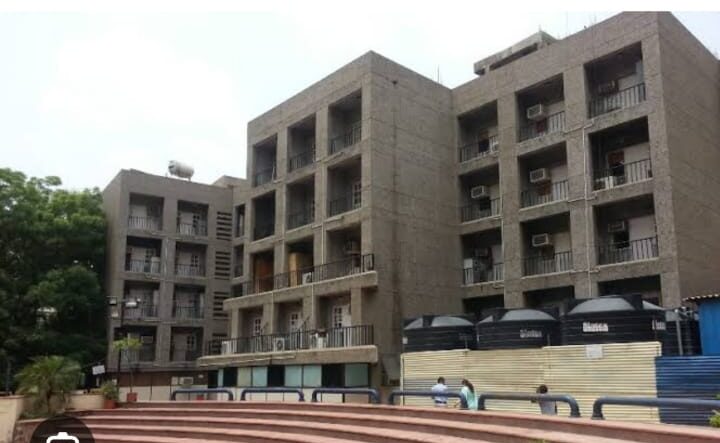 6 NIFT Delhi 6 NIFT Delhi