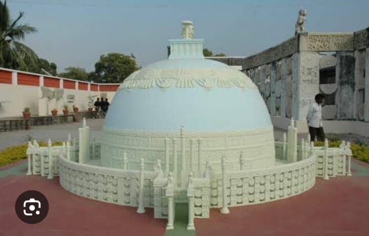 8 Amaravati Stupa, Andhra Pradesh 8 Amaravati Stupa, Andhra Pradesh