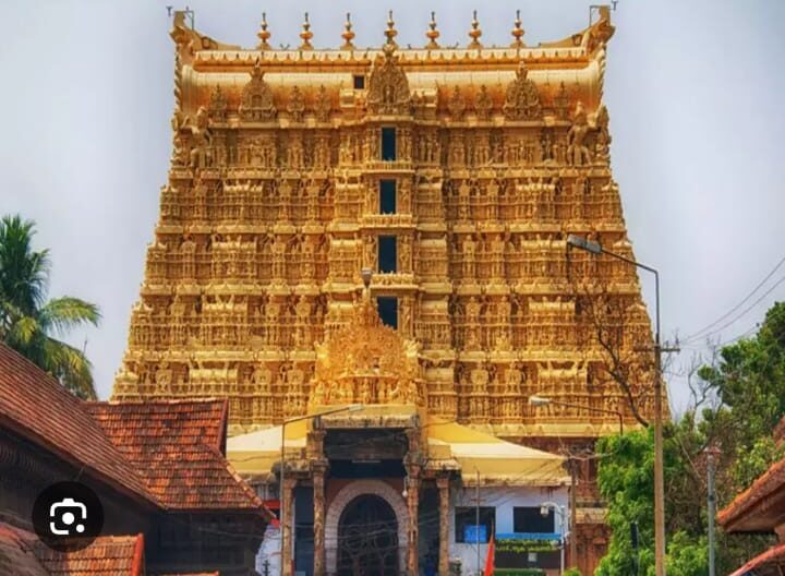 8 Padmanabhaswamy Temple (Thiruvananthapuram, Kerala)