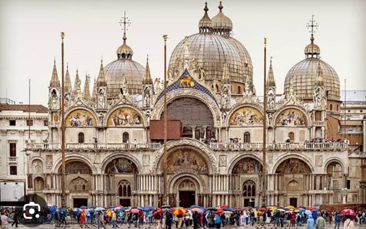 8 St. Mark’s Basilica (Venice, Italy) 8 St. Mark's Basilica (Venice, Italy)