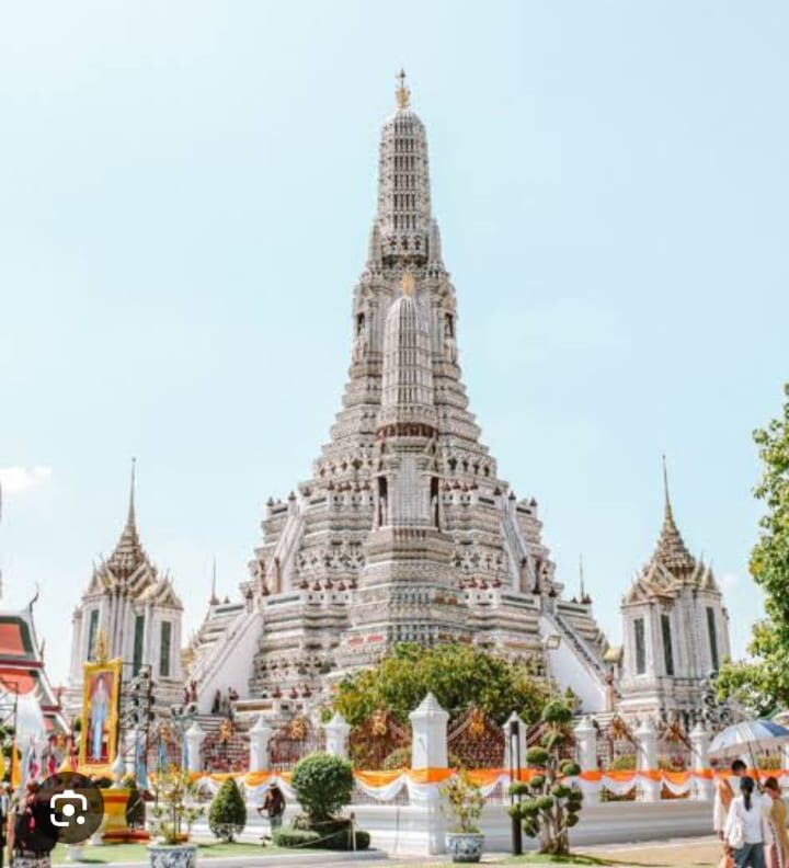8 Wat Arun (Temple of the Dawn), Bangkok, Thailand 8 Wat Arun (Temple of the Dawn), Bangkok, Thailand