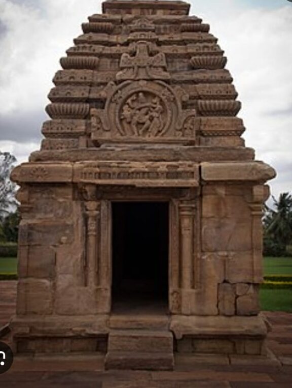 8 rock-cut temples of Pattadakal