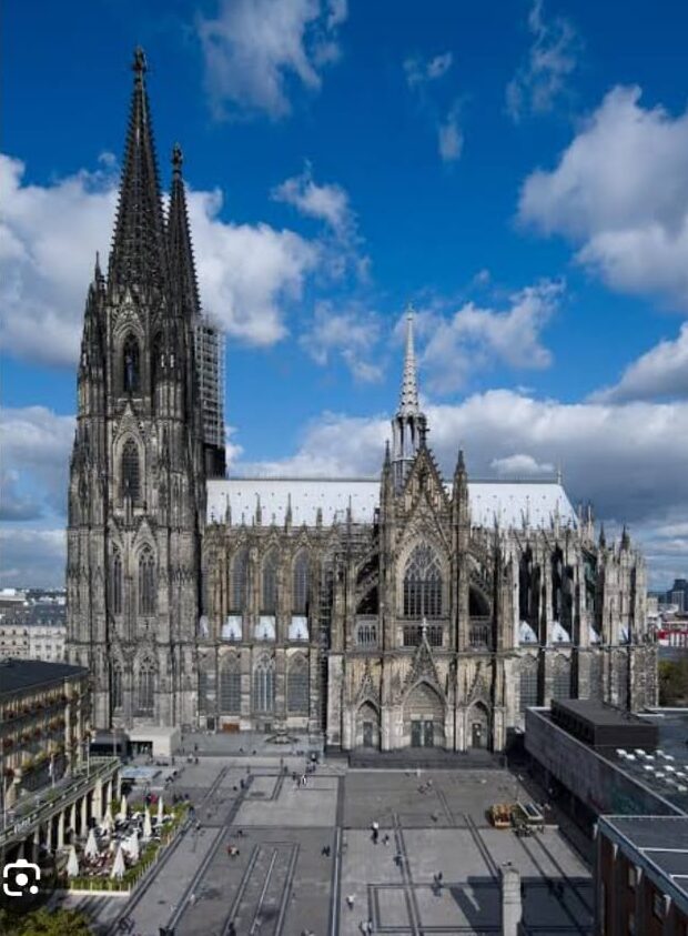Cologne Cathedral, Cologne, Germany b Cologne Cathedral, Cologne, Germany b