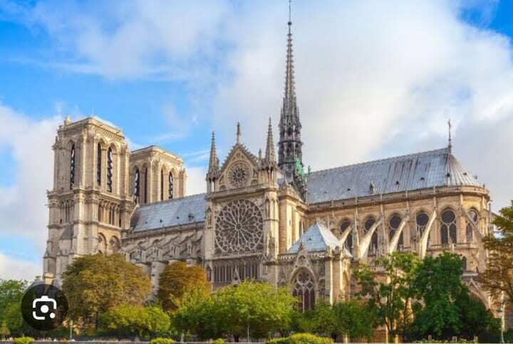 Notre-Dame Cathedral, Paris, France b Notre-Dame Cathedral, Paris, France b