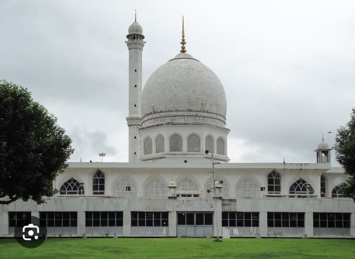 9 Hazratbal Shrine, Srinagar 9 Hazratbal Shrine, Srinagar