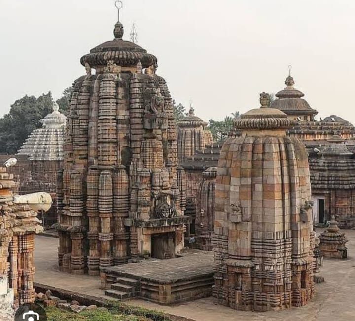 9 Lingaraja Temple (Bhubaneswar, Odisha) 9 Lingaraja Temple (Bhubaneswar, Odisha)